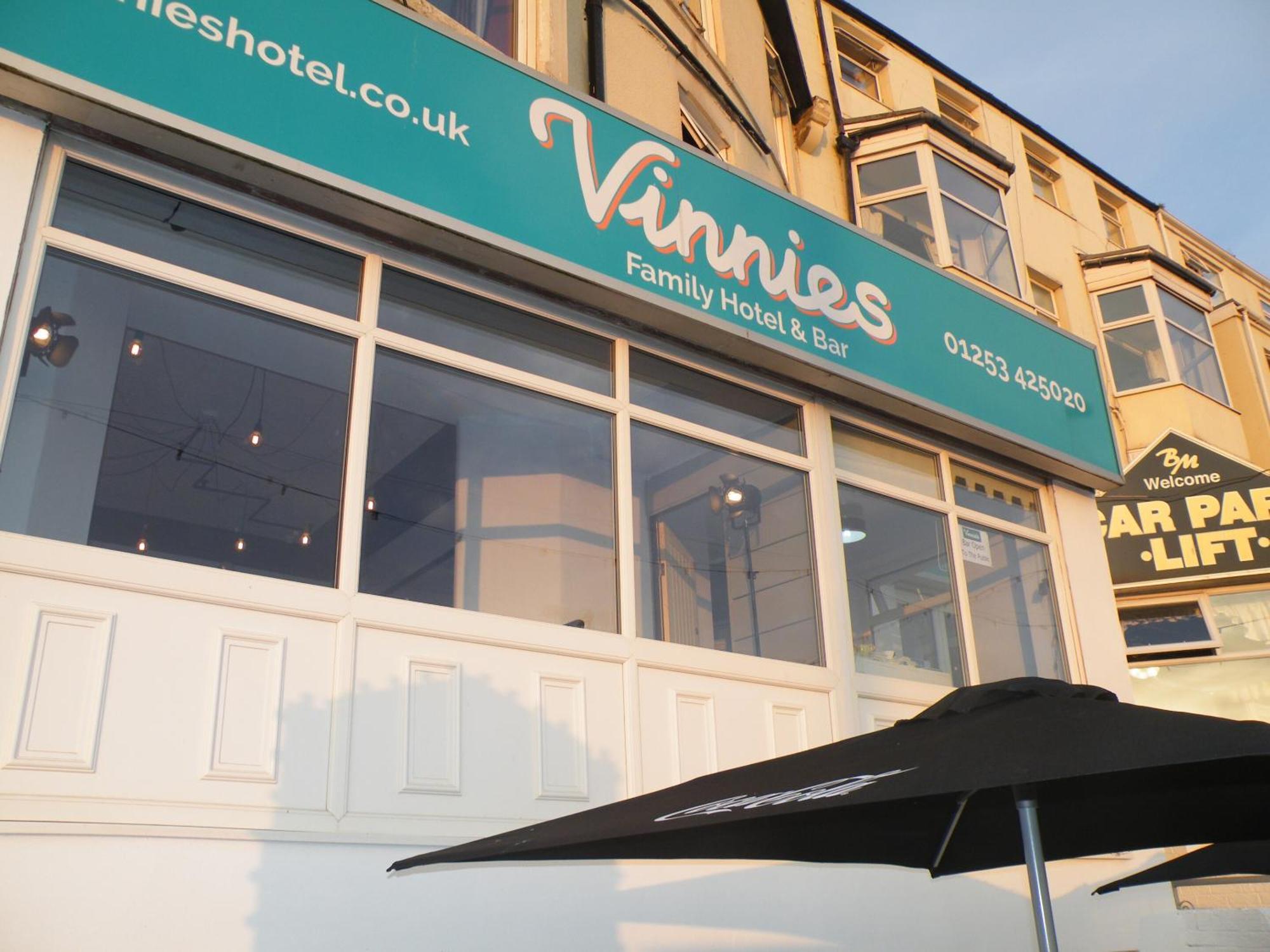 Vinnie'S Family Hotel Blackpool Eksteriør bilde
