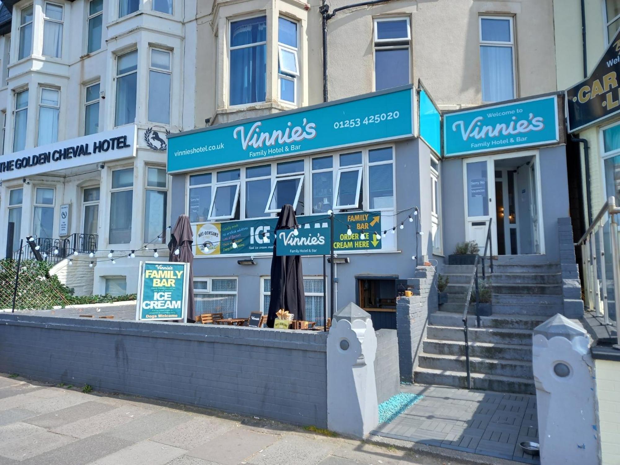 Vinnie'S Family Hotel Blackpool Eksteriør bilde
